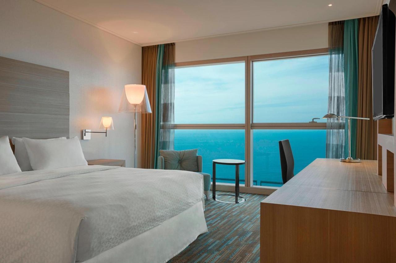 Four Points By Sheraton Оран Екстериор снимка