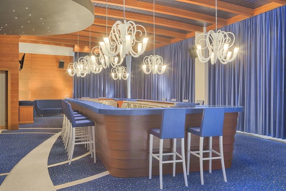 Four Points By Sheraton Оран Ресторант снимка