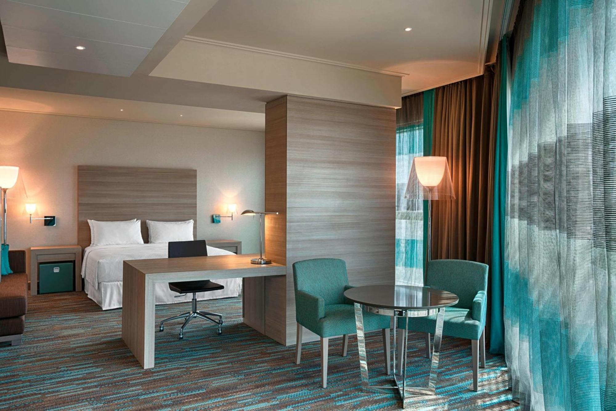 Four Points By Sheraton Оран Екстериор снимка