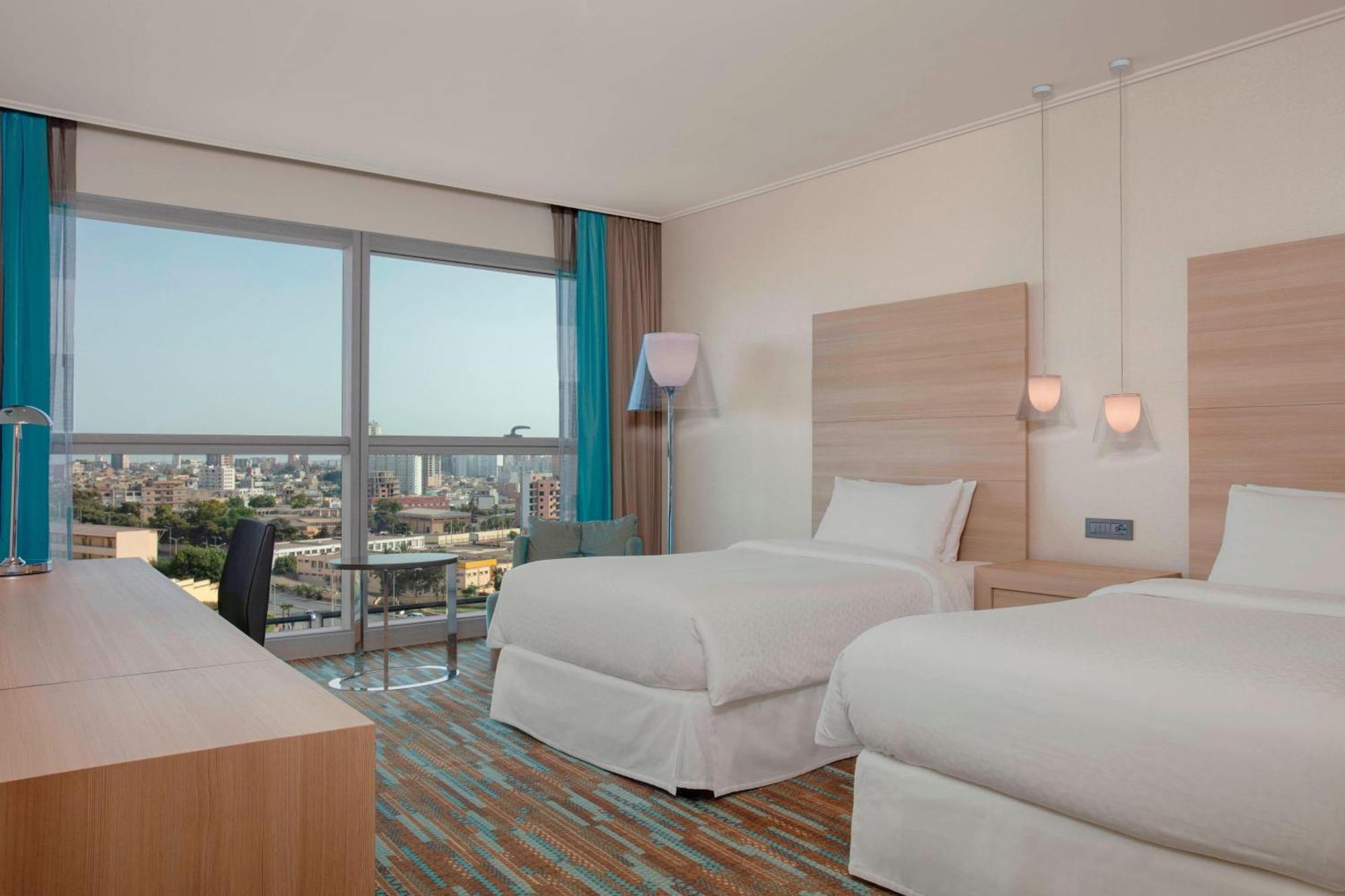 Four Points By Sheraton Оран Екстериор снимка